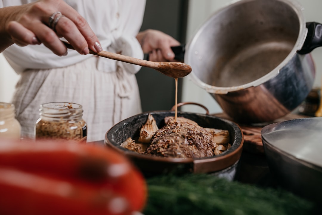 Keukentrucs die echt werken: zo maak je koken makkelijker