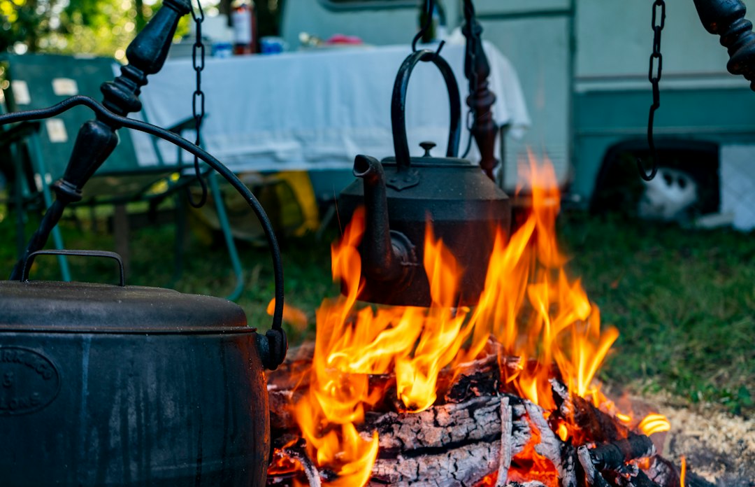 Dutch oven schoonmaken zonder de beschermlaag te beschadigen